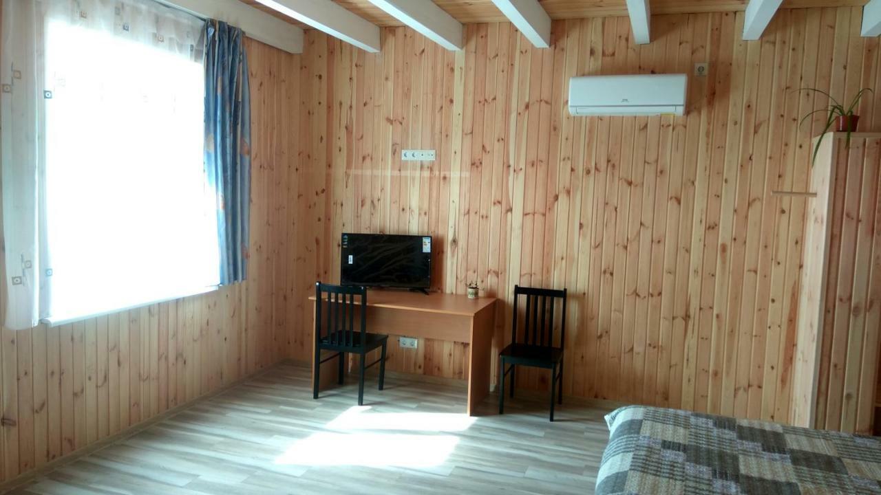 מלון צ'ורנומורסק Eco House מראה חיצוני תמונה